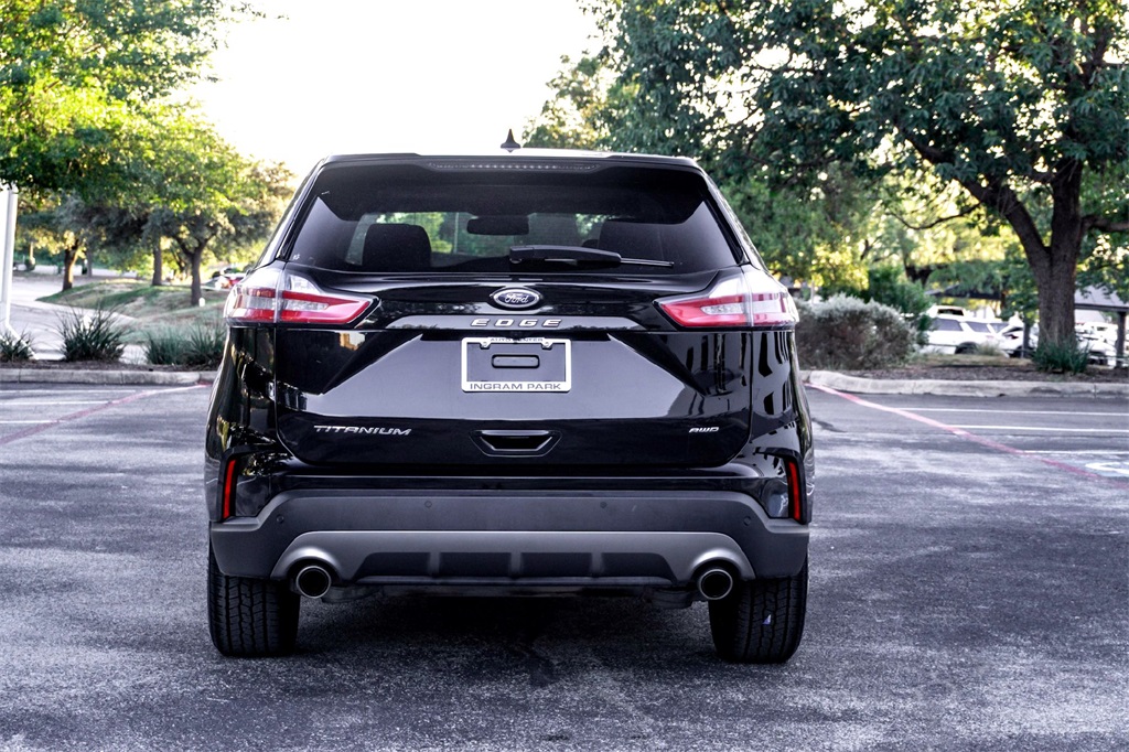 2024 Ford Edge Titanium photo 6