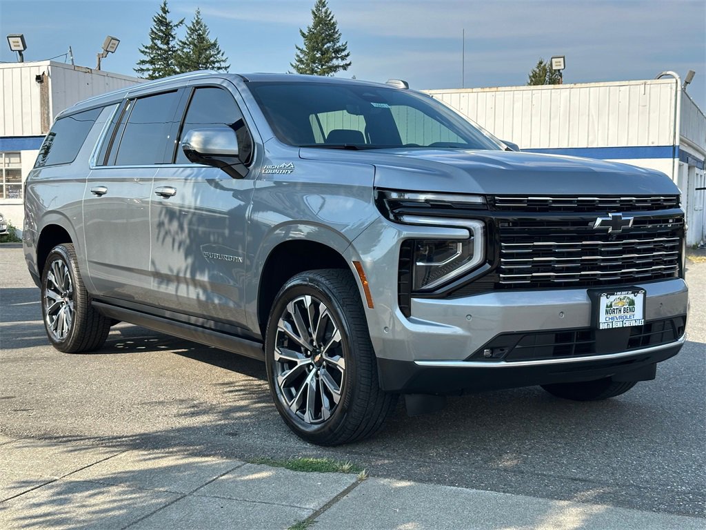 2025 Chevrolet Suburban High Country photo 3