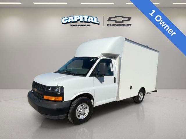 2020 Chevrolet Express Cutaway Base's photo