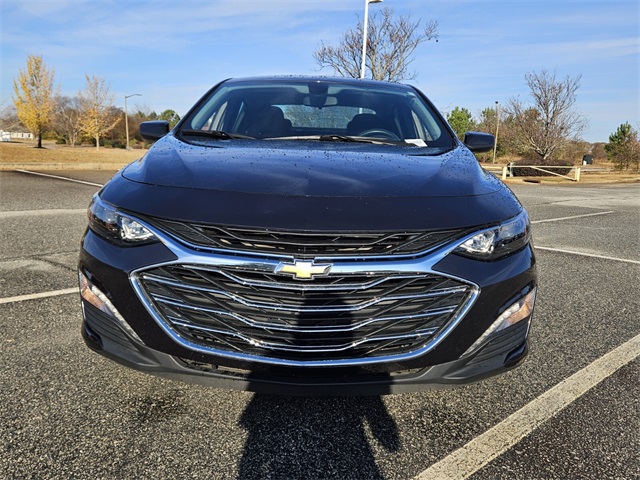 2022 Chevrolet Malibu 1LT photo 2