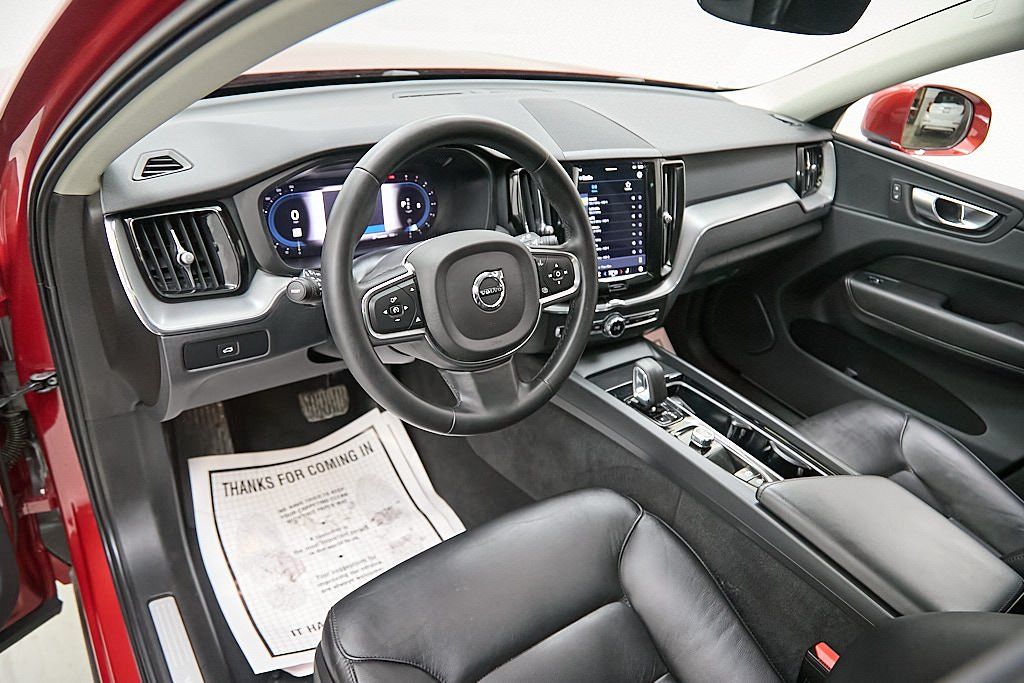 2023 VOLVO XC60 - Image 11