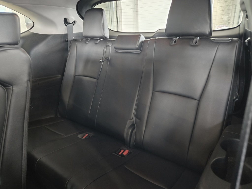 2021 Toyota Highlander XLE photo 13