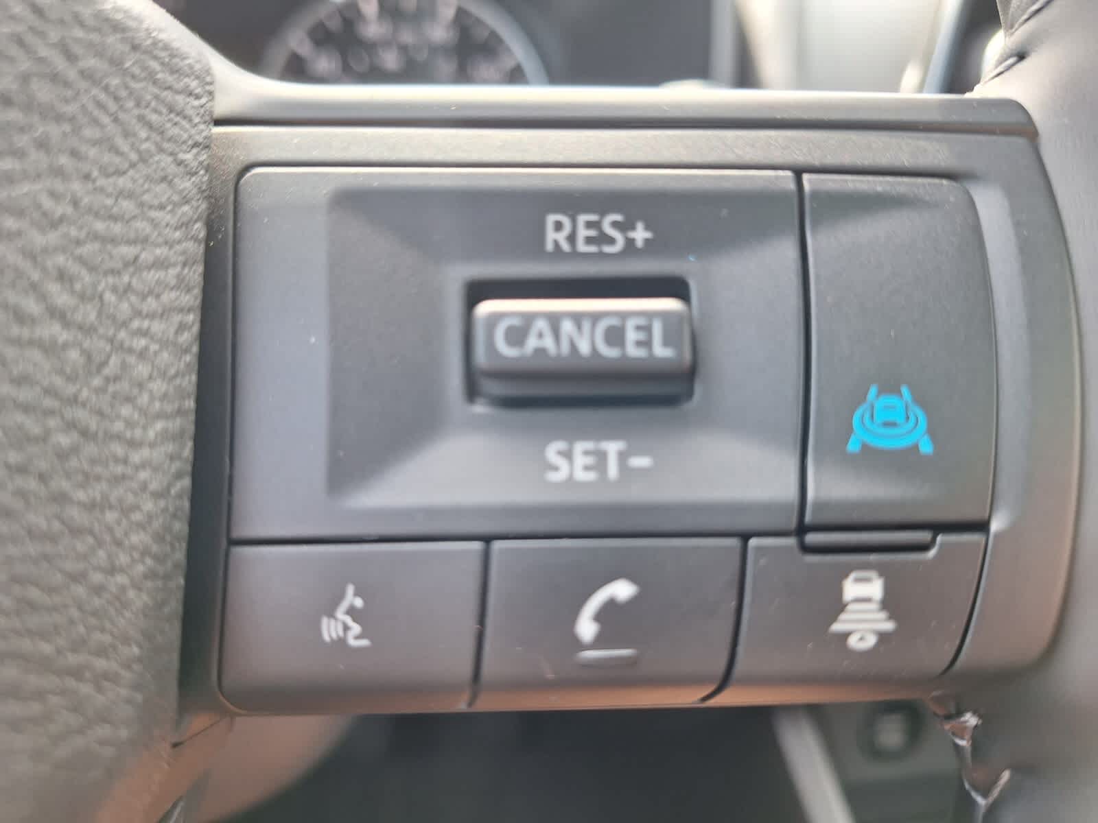 2026 Nissan Rogue SV photo 14