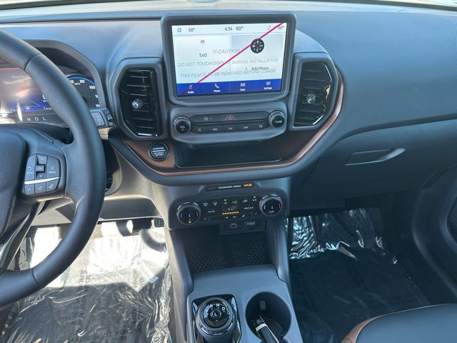 2024 Ford Bronco Sport Outer Banks photo 18
