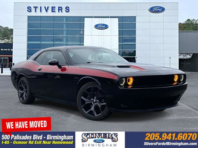 2020 Dodge Challenger SXT's photo