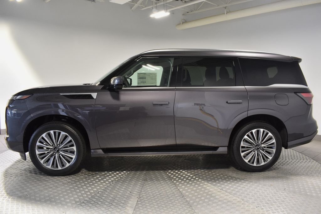 2026 Infiniti QX80 Luxe photo 2