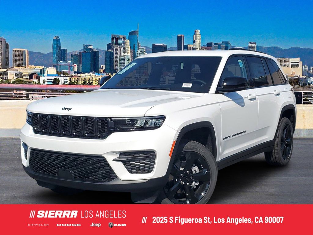 2025 Jeep Grand Cherokee Altitude's photo