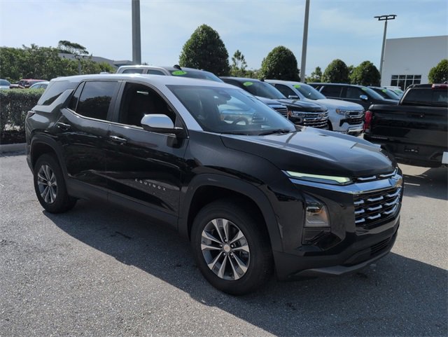 2026 Chevrolet Equinox LT photo 2