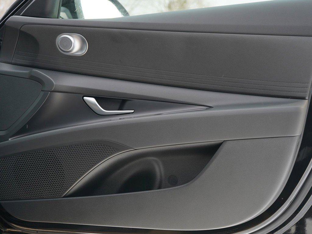 2025 Hyundai Elantra SE photo 7