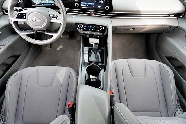 Used 2021 Gray Hyundai SEL image 18