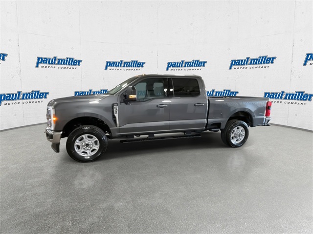 2026 Ford F-350 XLT photo 6