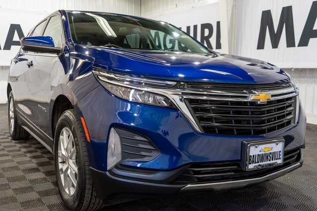 2022 Chevrolet Equinox LT photo 3