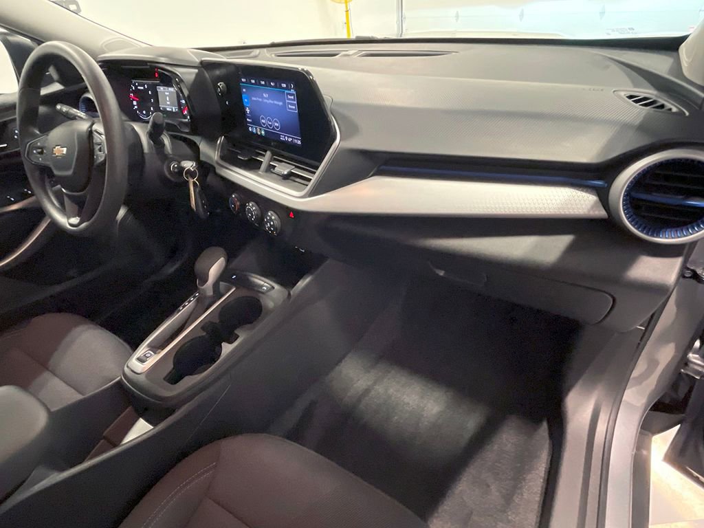 2024 Chevrolet Trax LS photo 17
