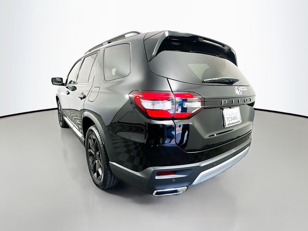 2025 Honda Pilot Touring photo 4