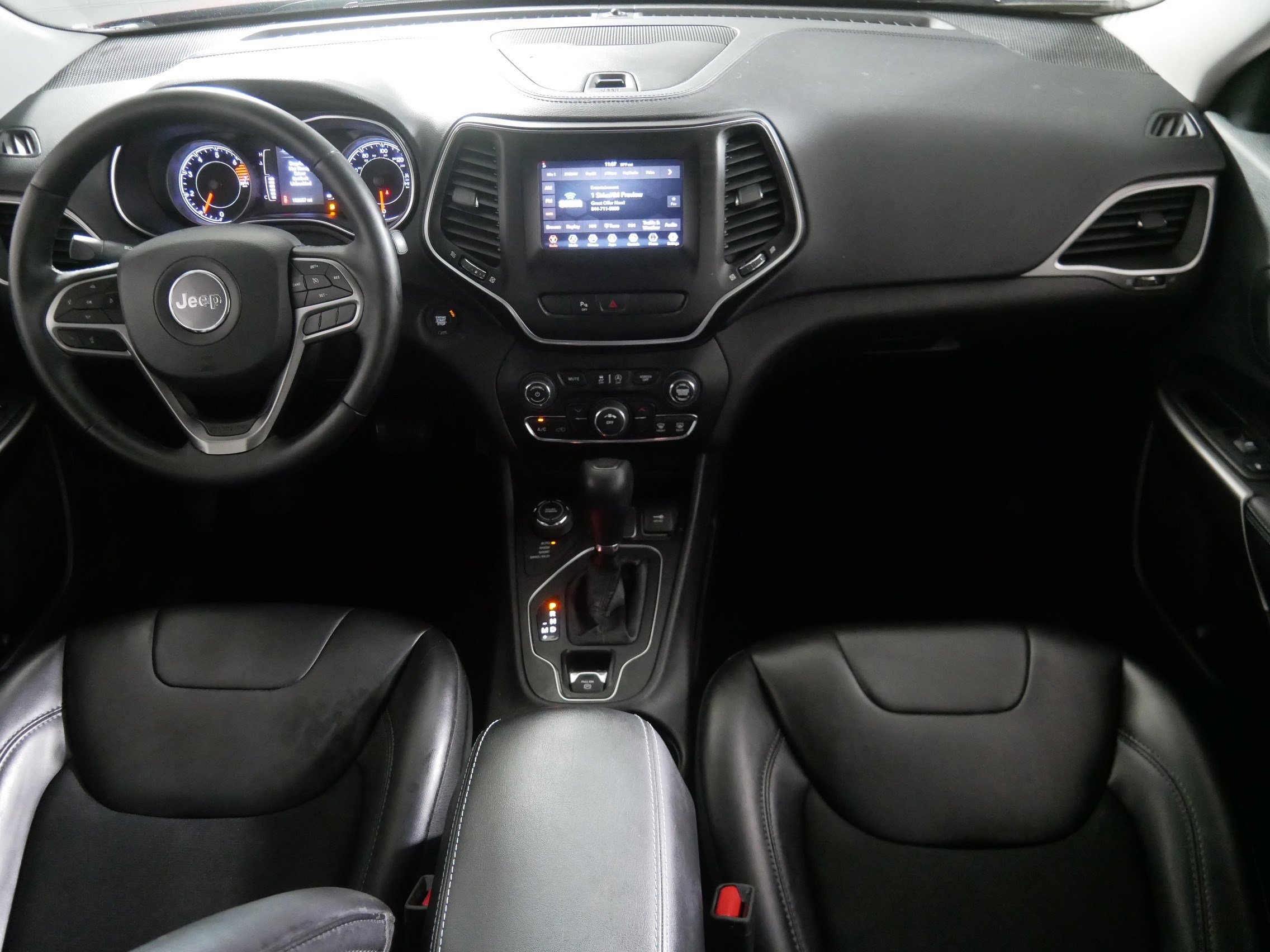 2019 Jeep Cherokee Latitude photo 10