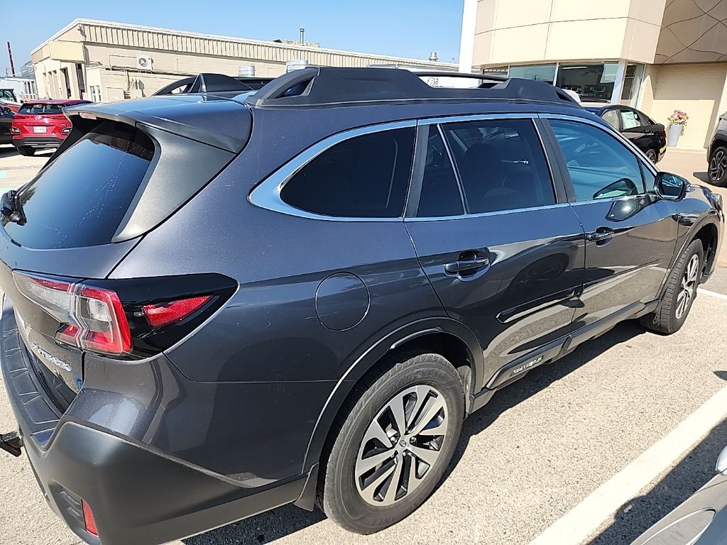 2020 Subaru Outback Premium photo 4