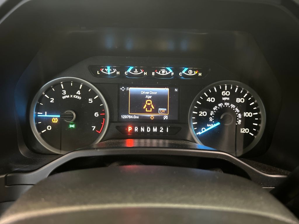 2016 Ford F-150 XLT photo 10