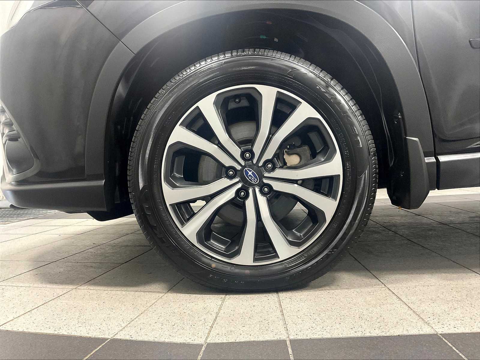 2023 Subaru Forester Limited photo 6
