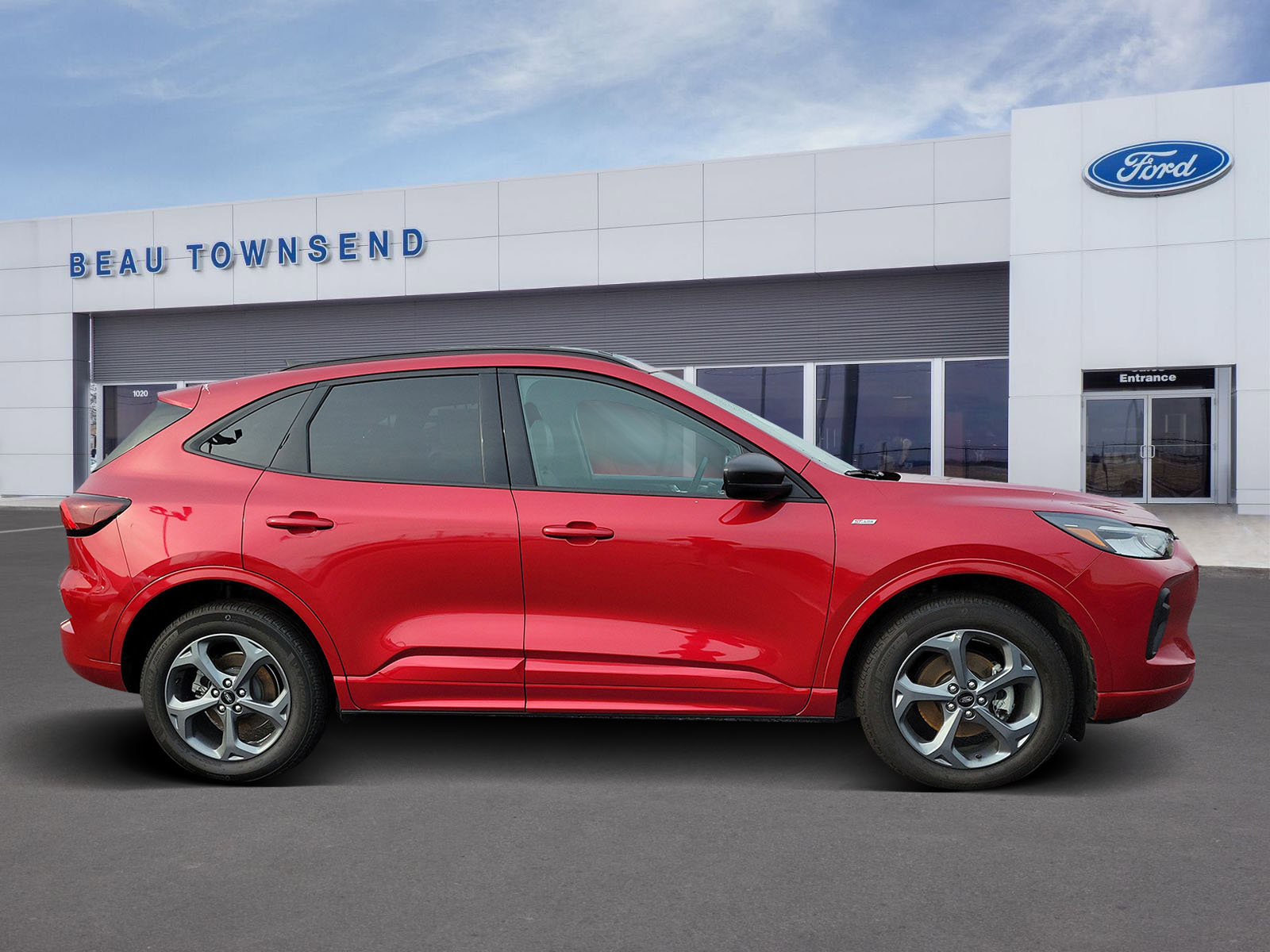 2023 Ford Escape ST-Line photo 2