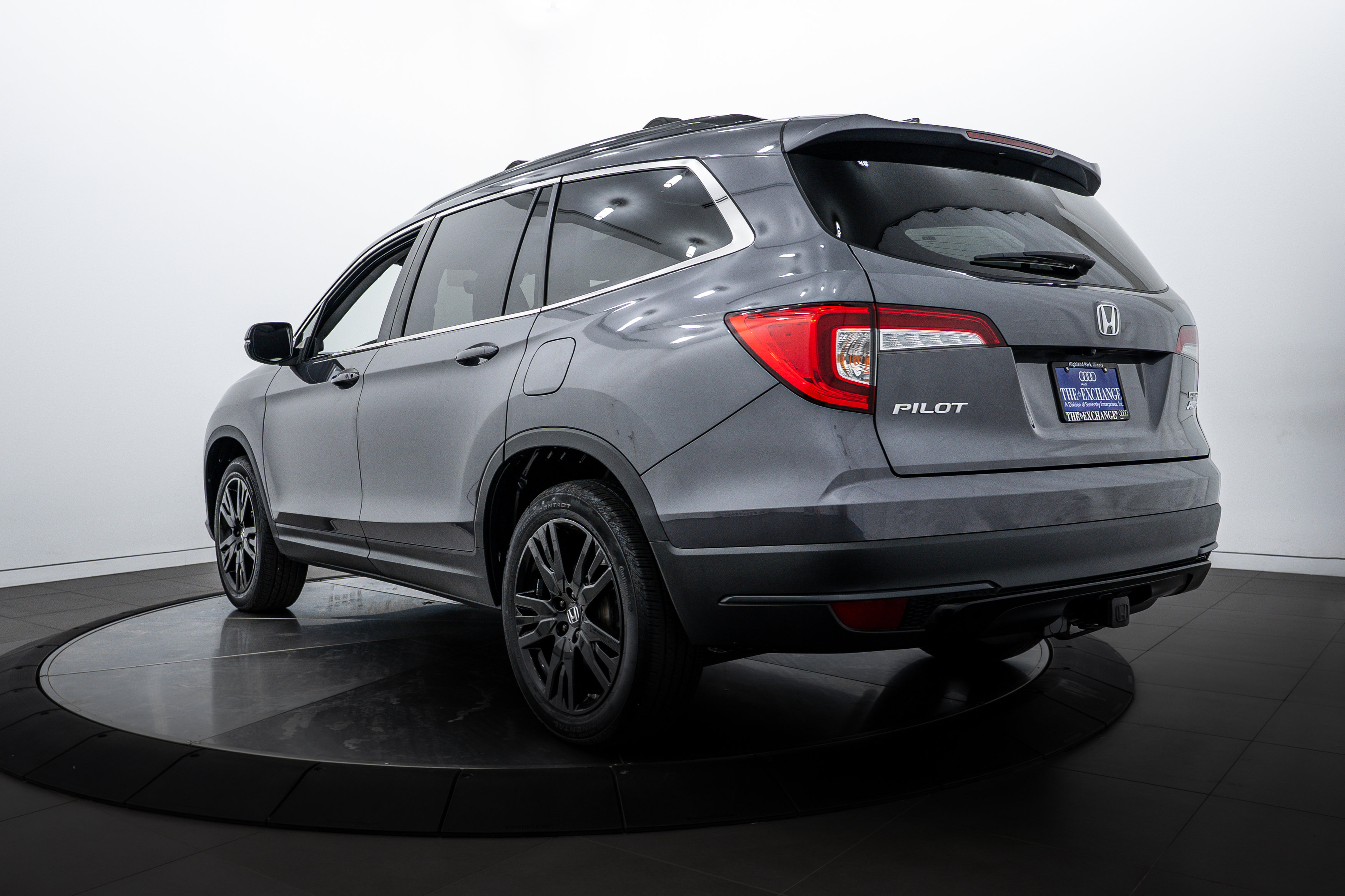 2021 Honda Pilot Special Edition photo 3