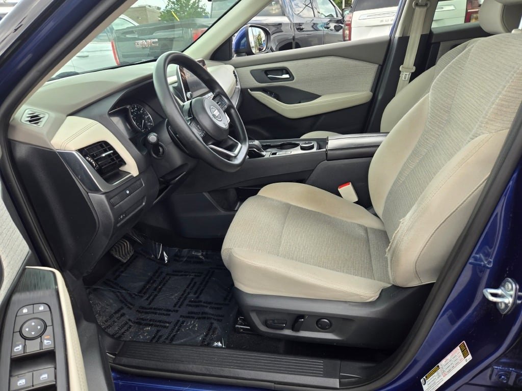 2021 Nissan Rogue SV photo 15