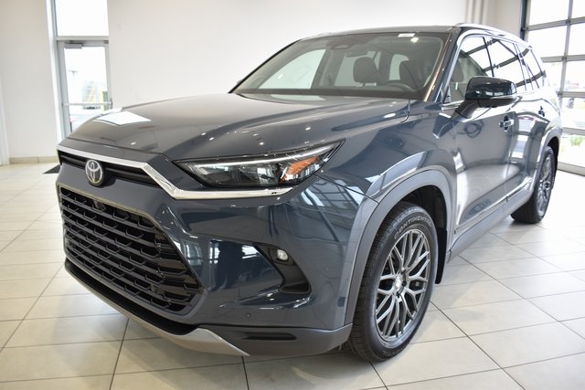 2024 Toyota Grand Highlander Limited photo 4