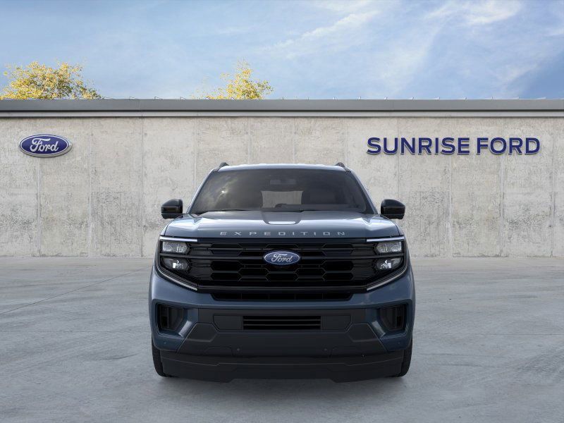 2025 Ford Expedition photo 7