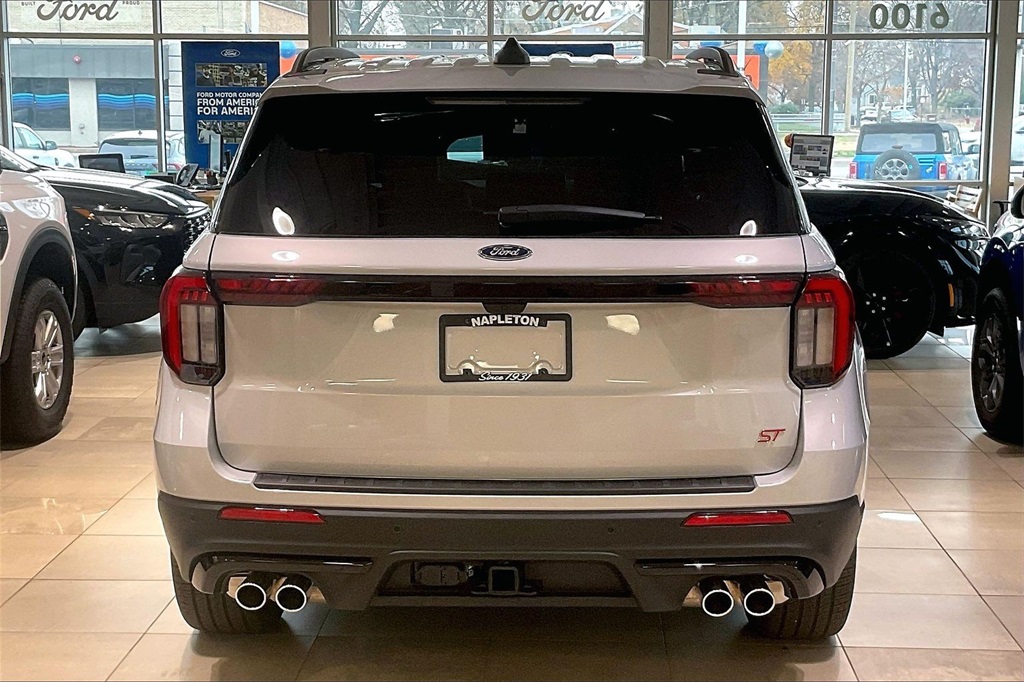 2026 Ford Explorer ST photo 3