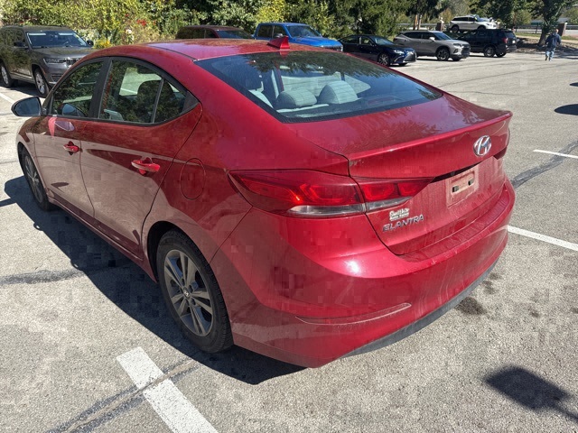 2018 Hyundai Elantra SEL photo 3