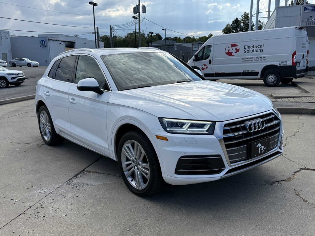 2019 Audi Q5 2.0T Premium Plus photo 2