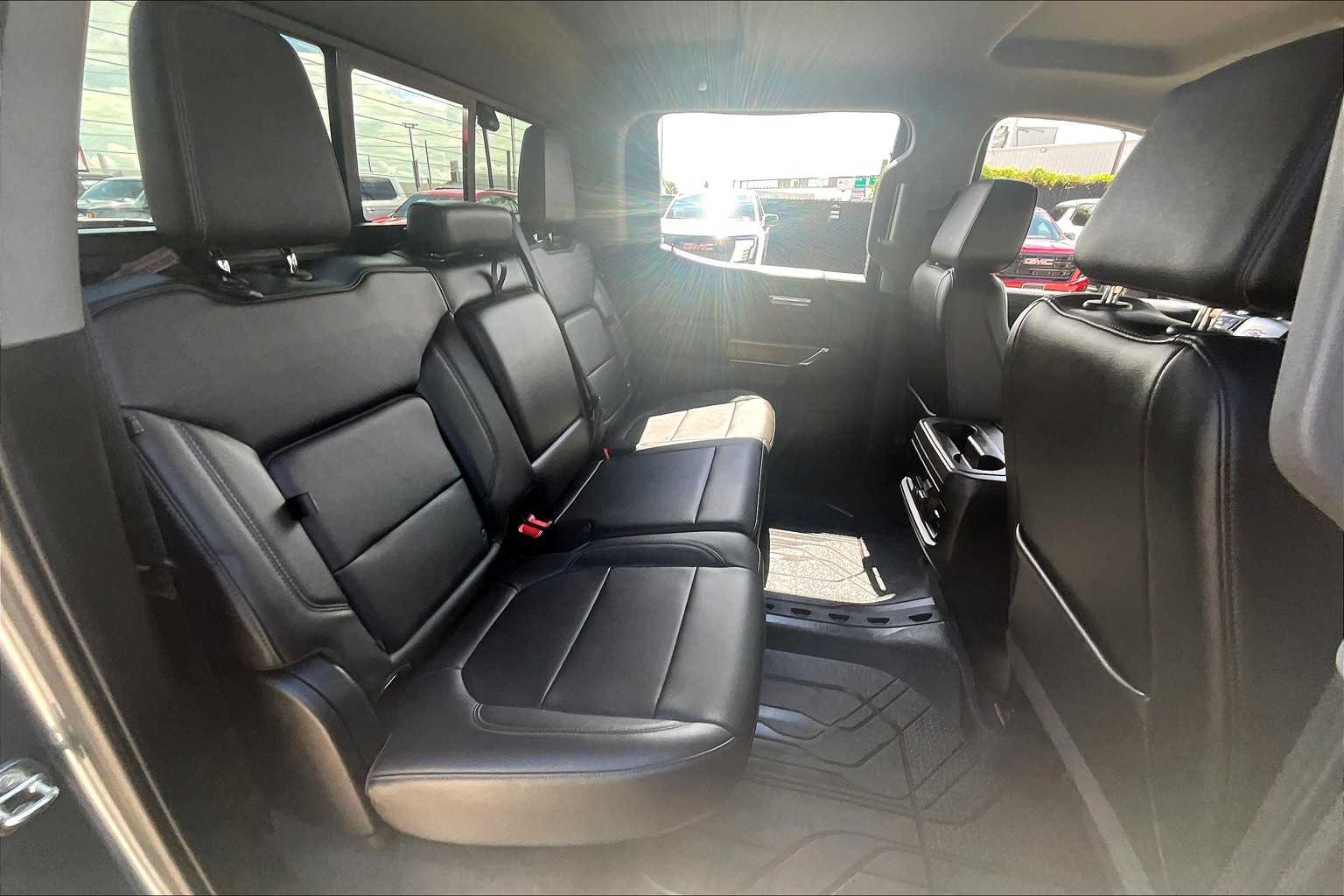 2020 Chevrolet Silverado 1500 RST photo 19