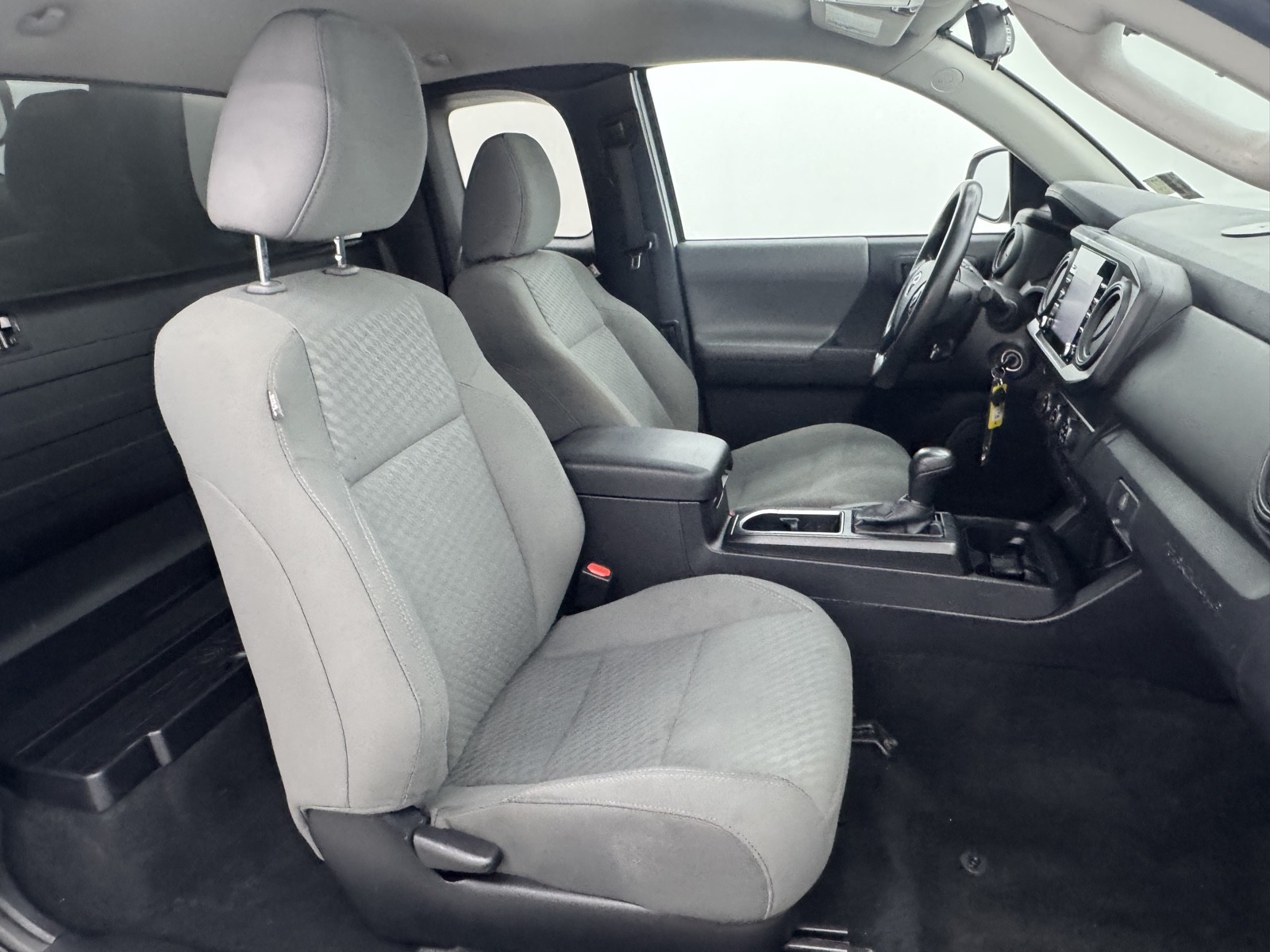 2021 Toyota Tacoma SR Access Cab photo 31