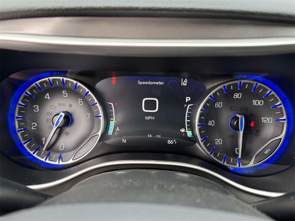 2026 Chrysler Pacifica photo 22