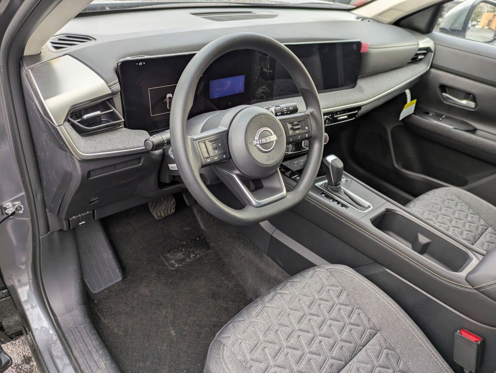 2025 Nissan Kicks SV photo 3