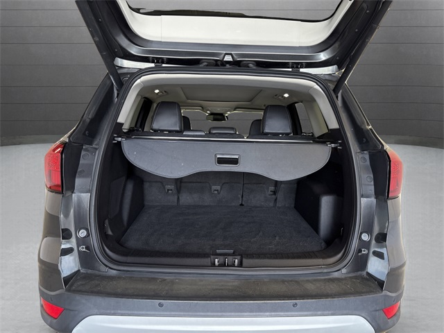 2019 Ford Escape Titanium photo 28