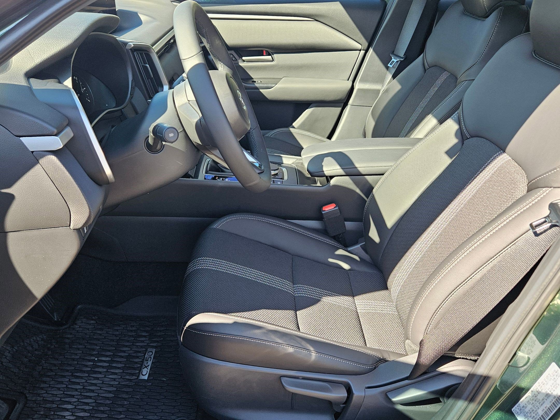 2025 Mazda CX-50 2.5 Select photo 15