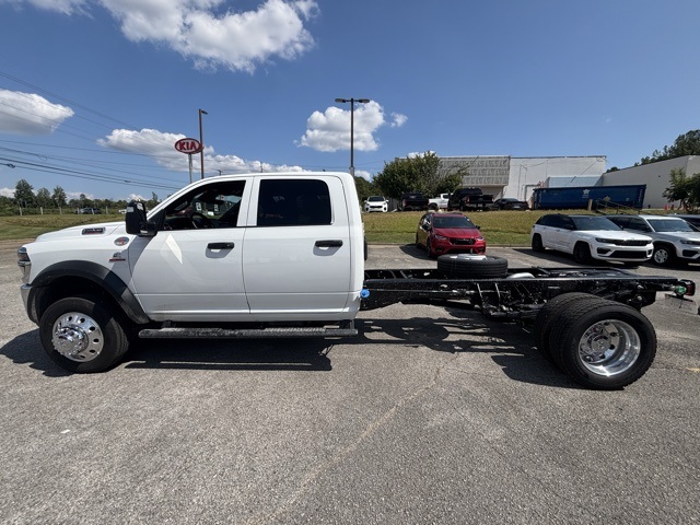 2026 Ram 5500 Tradesman photo 2