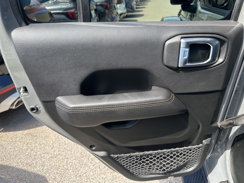 2022 Jeep Wrangler Unlimited Sahara High Altitude photo 22