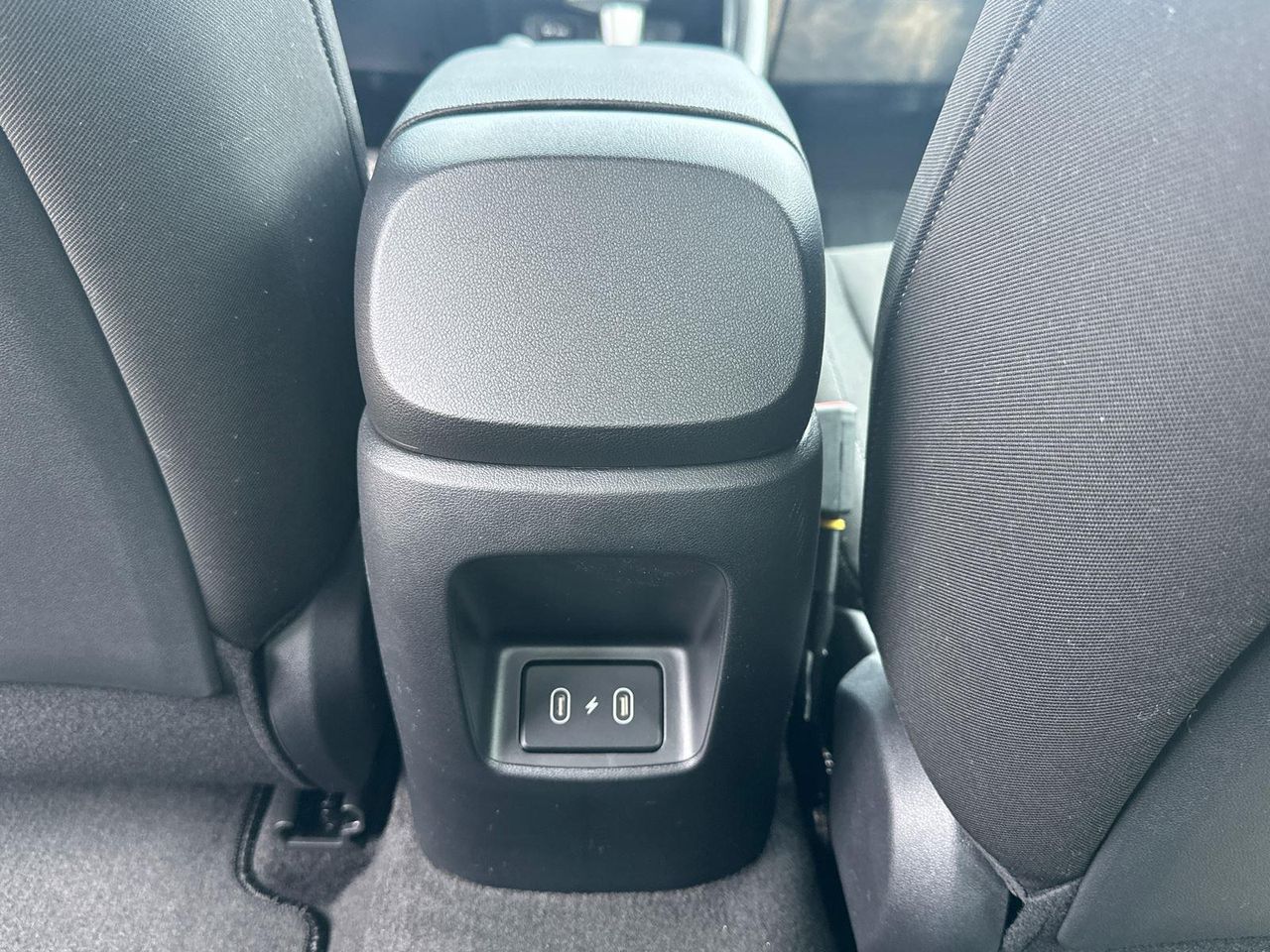 2025 Hyundai Elantra SEL Sport photo 24