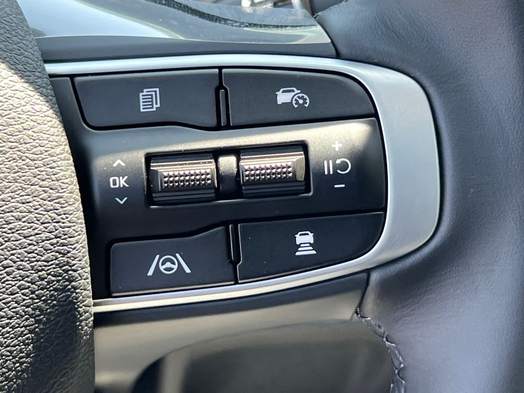2025 Kia Sportage SX photo 26