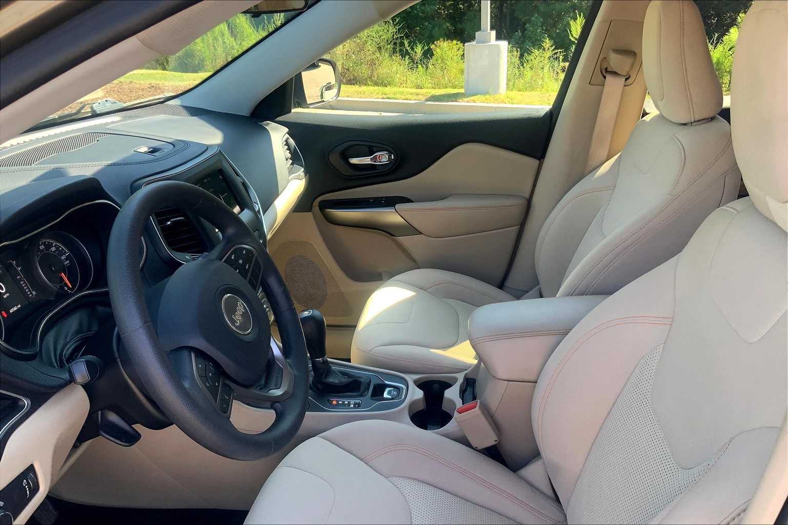 2020 Jeep Cherokee Latitude photo 7