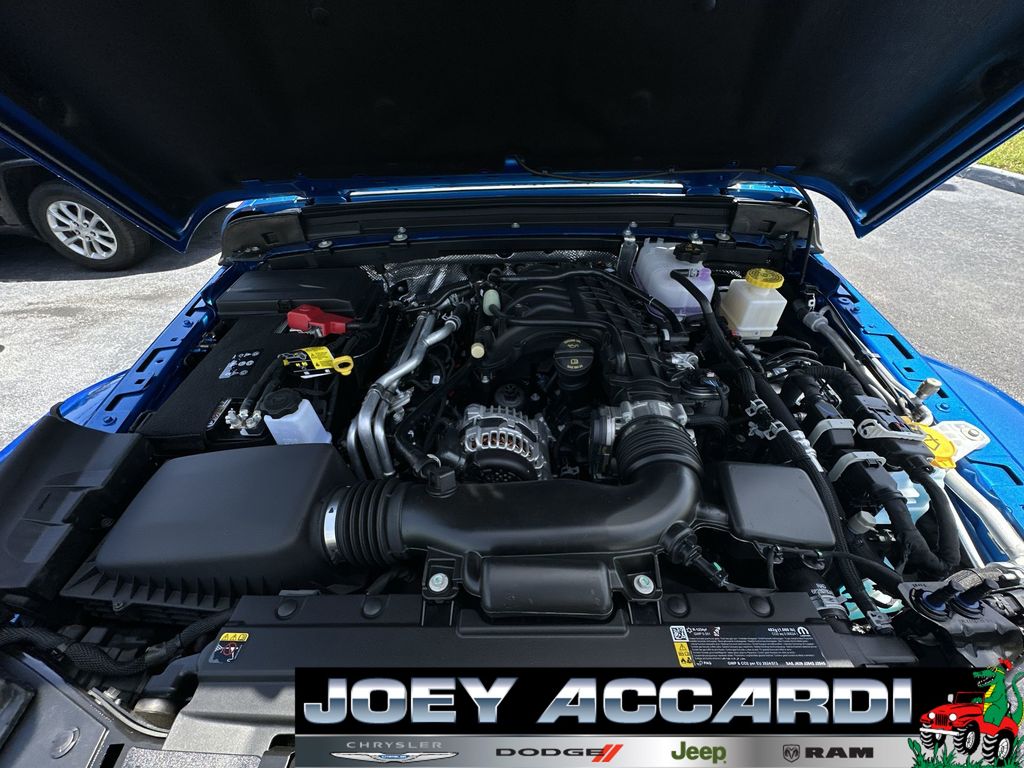 2025 Jeep Gladiator Willys photo 24