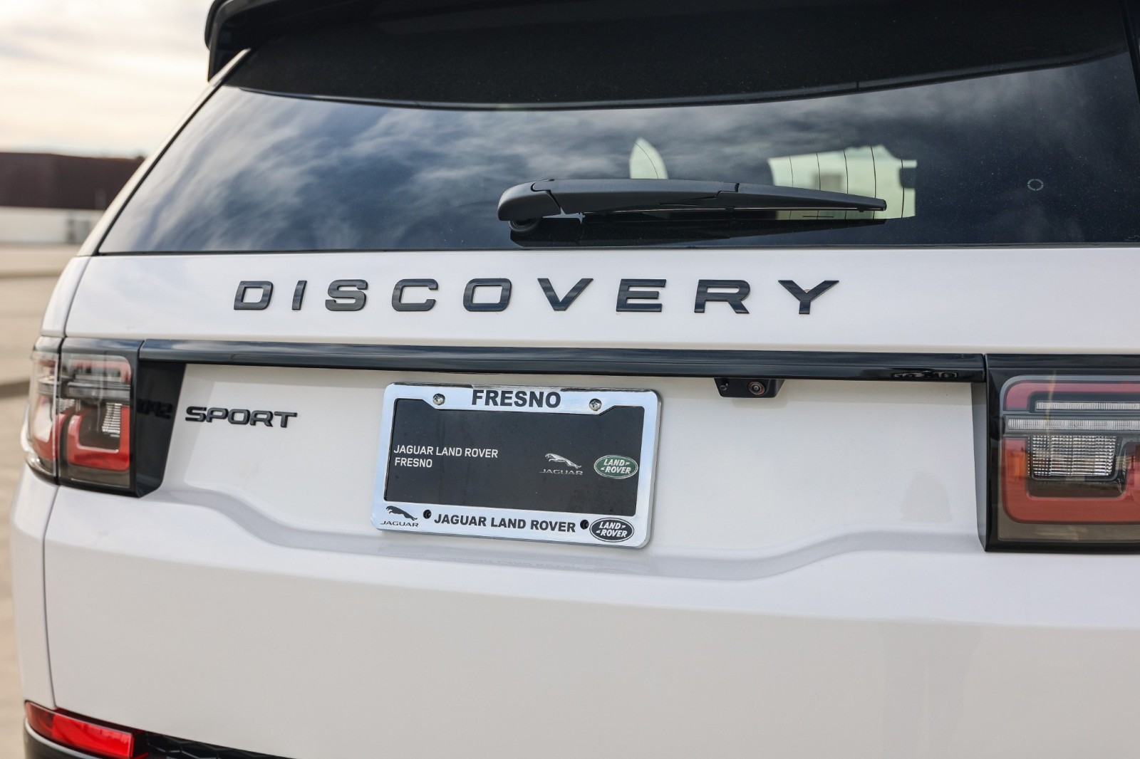 2025 Land Rover Discovery Sport Dynamic SE photo 7