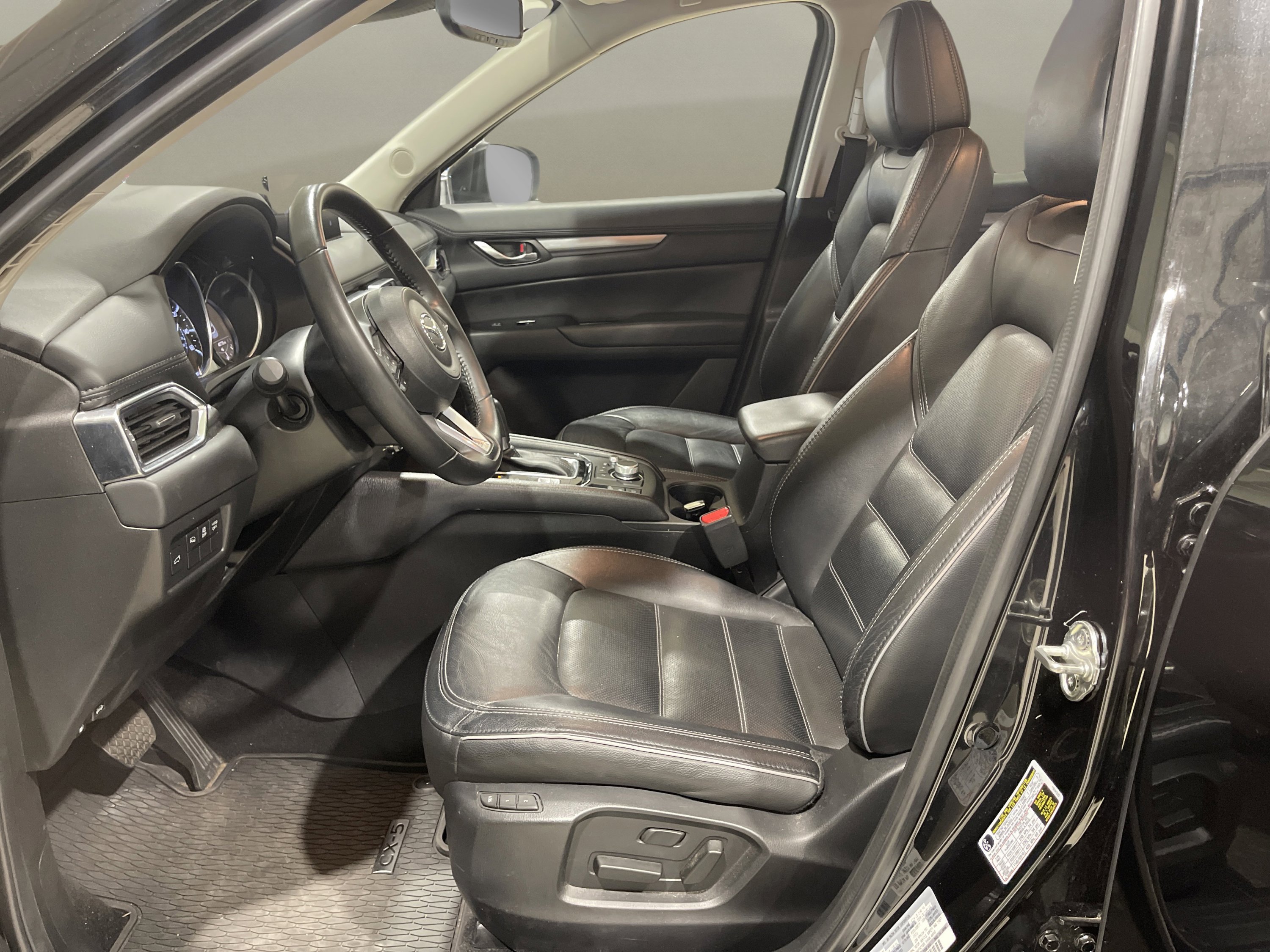 2024 Mazda CX-5 2.5 S Preferred photo 12