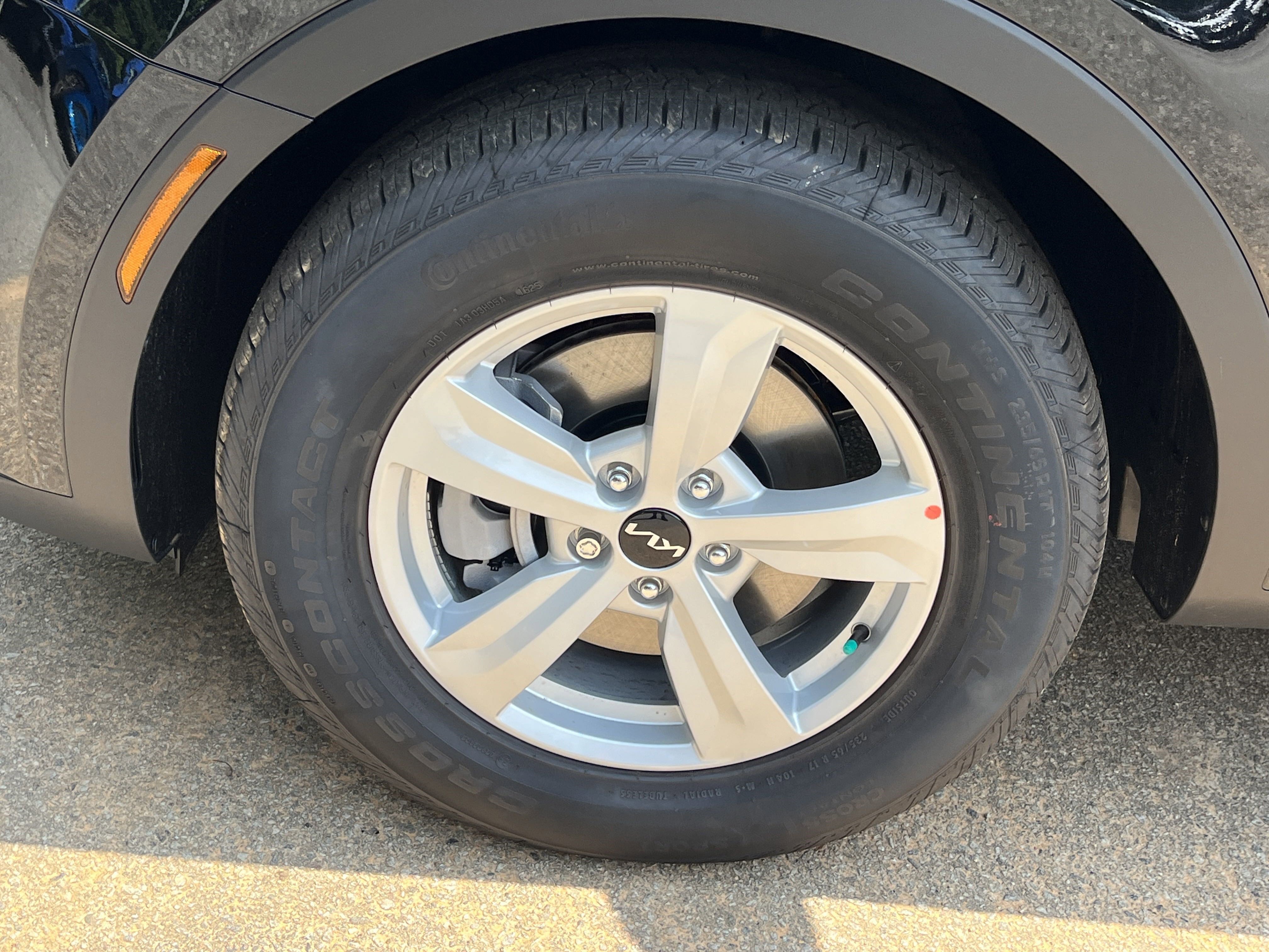 2025 Kia Sorento LX photo 6