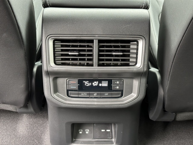 2026 Volkswagen Atlas SE Technology photo 18