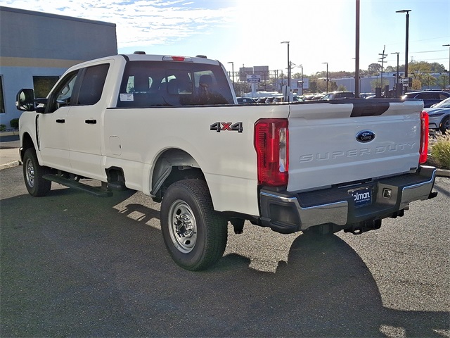 2026 Ford F-350 photo 3