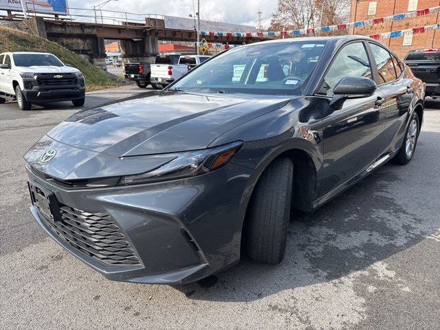 2025 Toyota Camry LE photo 3