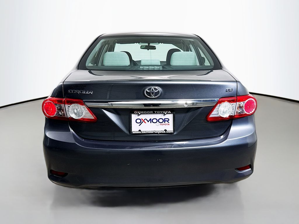 2013 Toyota Corolla LE photo 4