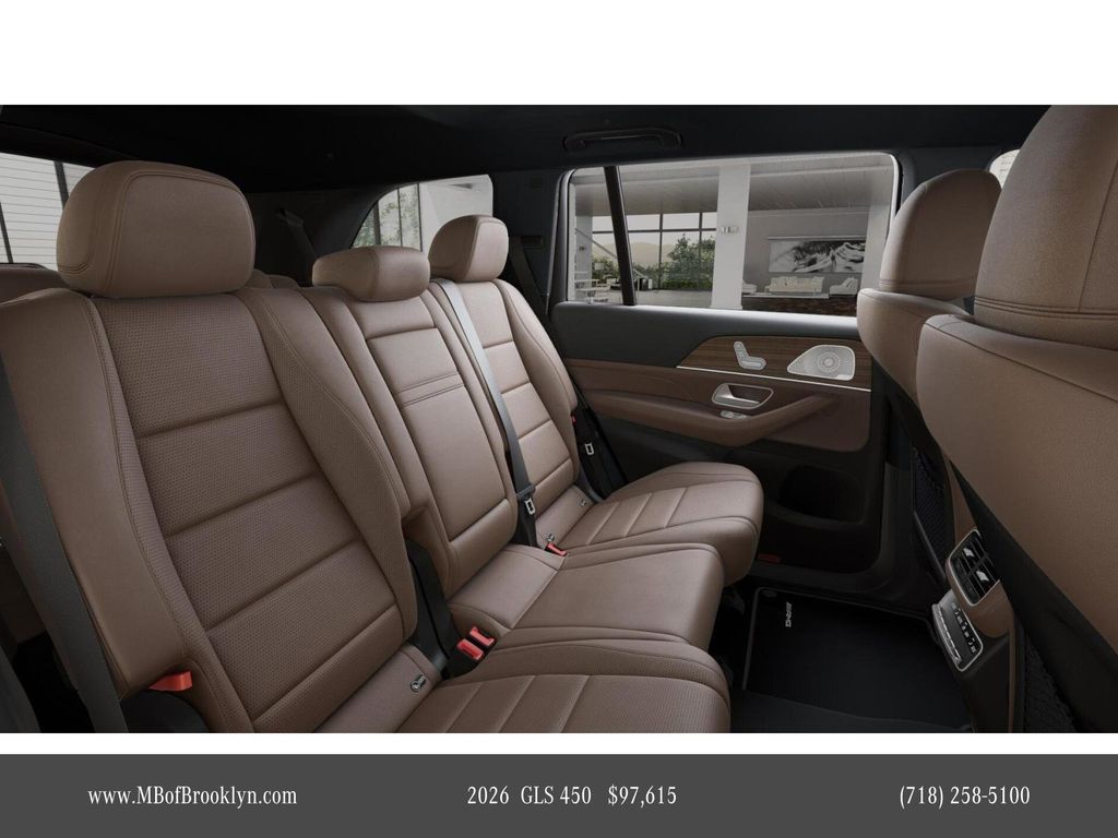 2026 Mercedes Benz GLS 450 4MATIC photo 5